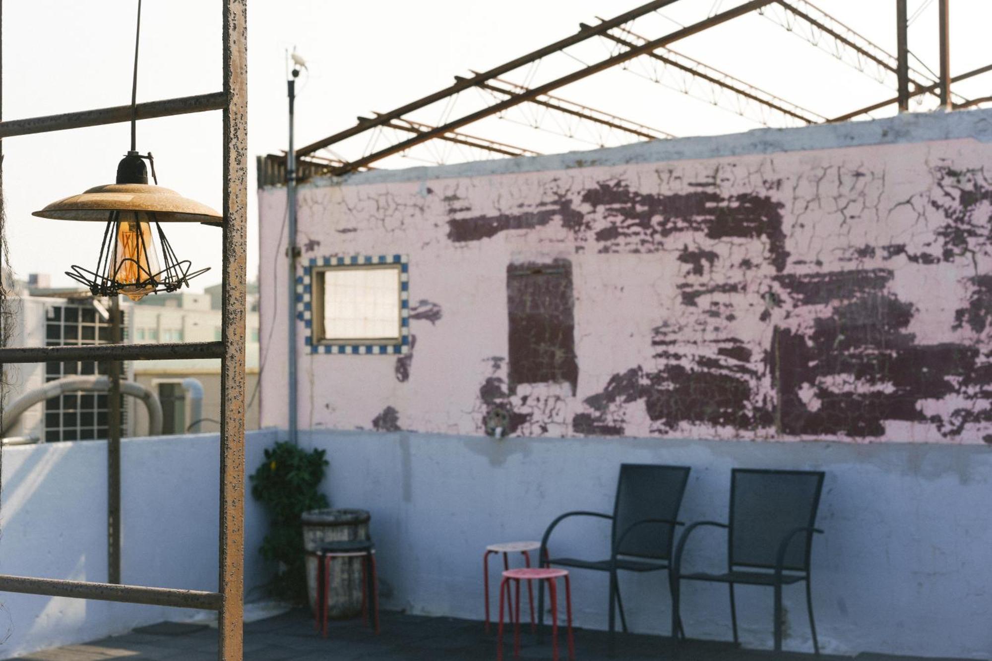 Loft18 Hostel Tainan Eksteriør bilde